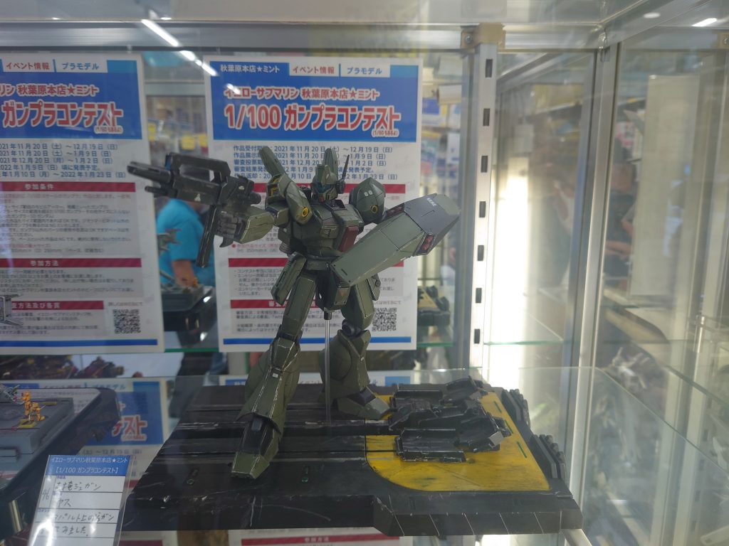 友人達とイエローサブマリンの1/100ガンプラコンテストに出しました