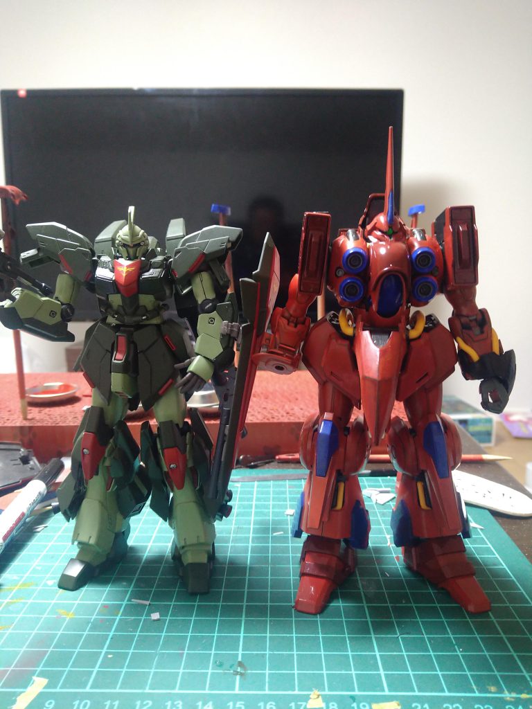 改修前素立ち。プロポーション重視でここから太腿5ミリ短縮し、2ミリ幅増ししました。設定ではシナの方が大きいはずなのに‥‥