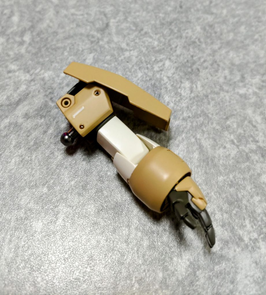 メタルパーツ入れ中。