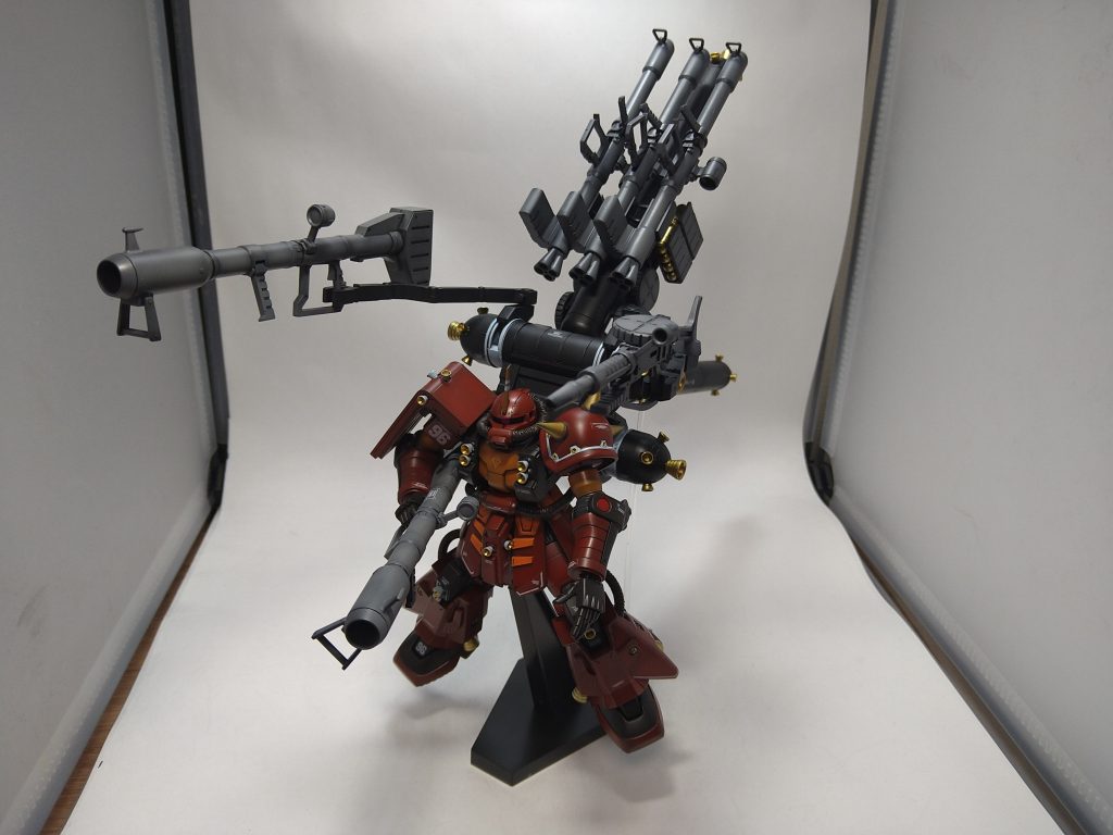 武装増し増しでボリュームがなかなか凄いキットでした本体はただのザクだから作るのはそんなにかからなかったんだけど武装が多すぎていざ作ろうとすると中々手が動かないでした（笑） 