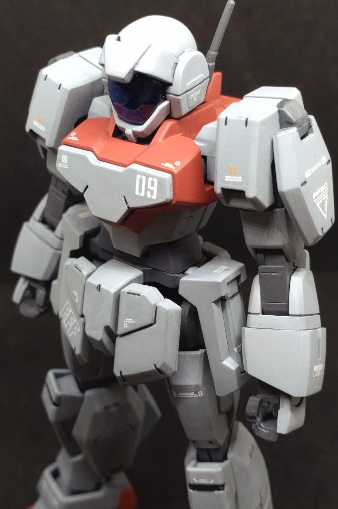 ジム改のアンテナが余っていたので取り付けました。