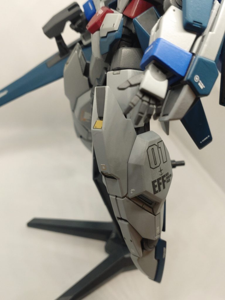 シュッと伸ばしたつま先がお気に入りです。