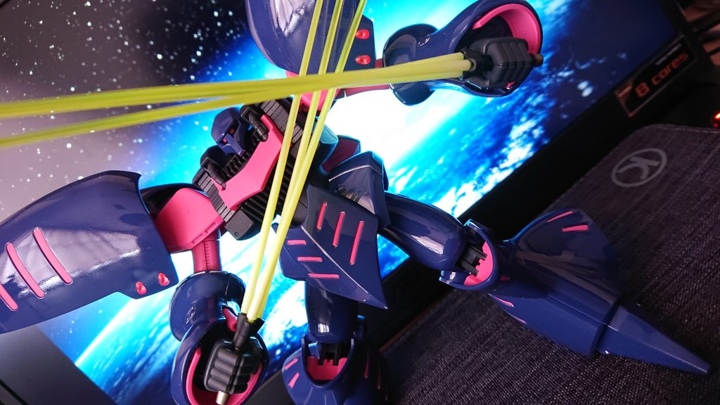 ビームサーベル６本とか、ジオかよ。