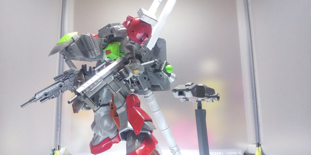 職員が乗り込み、出勤するためのランチ兼脱出艇。物資の搬入にも使用される。