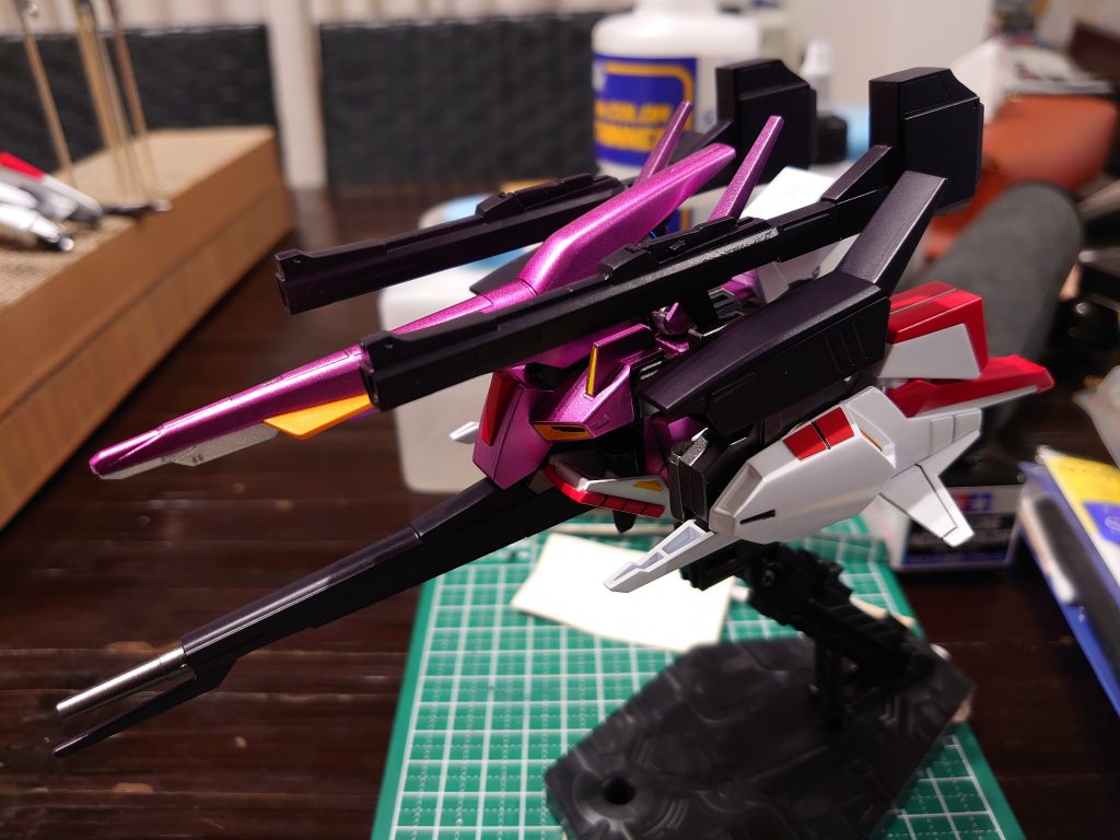 ウェイブライダー形態なかなかカッコいいですね。