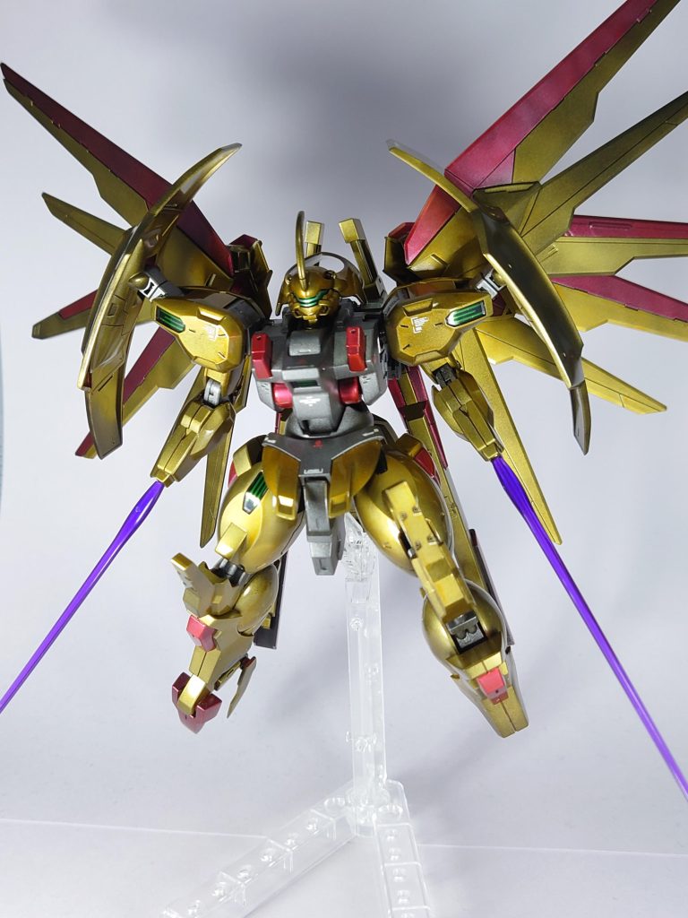 翼を拡げた状態