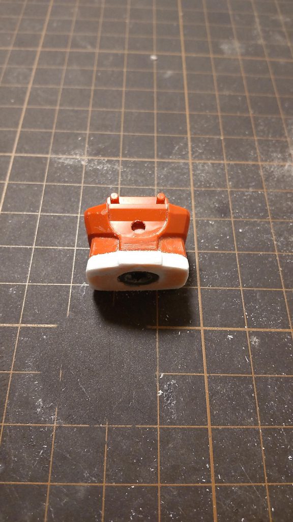 胴体はプラ板で2.5mm伸長