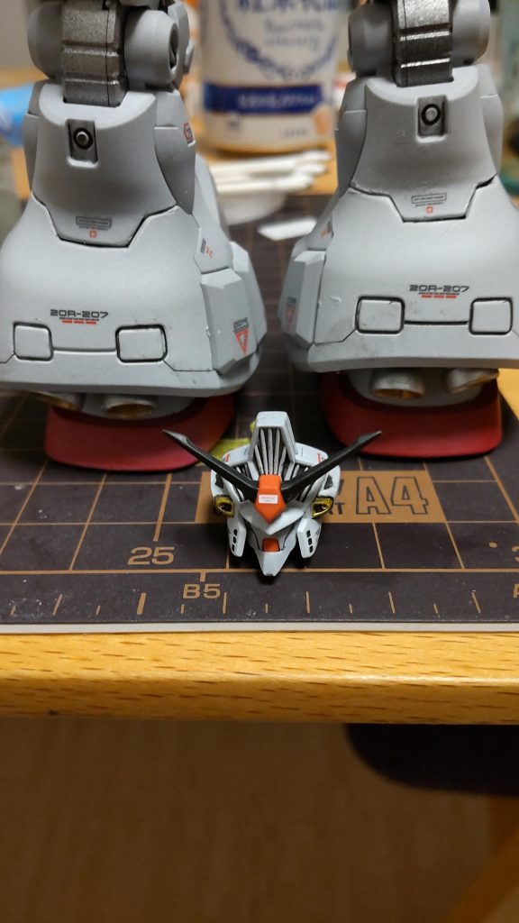 シャープ化した顔は気に入ってます。顔、脚部の改修は大変でした。また合わせ目多く、後ハメやら非常に手が掛かるキットでしたが、満足できました。　　　　　　　　　　　　いつもイイネやコメント、フォローいただきありがとうございます。励みになります。