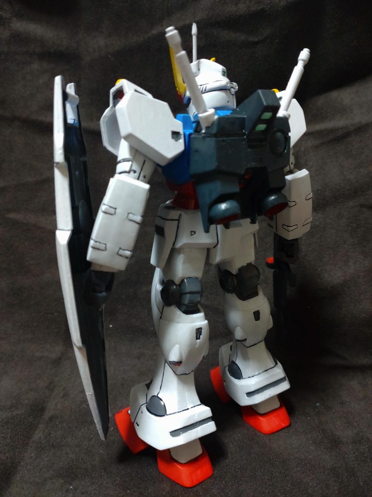 しかし、各部の造形はすごく良いと思います。塗装すると化けるキットですね。最新キットとミキシングの材料にしても良いかも。