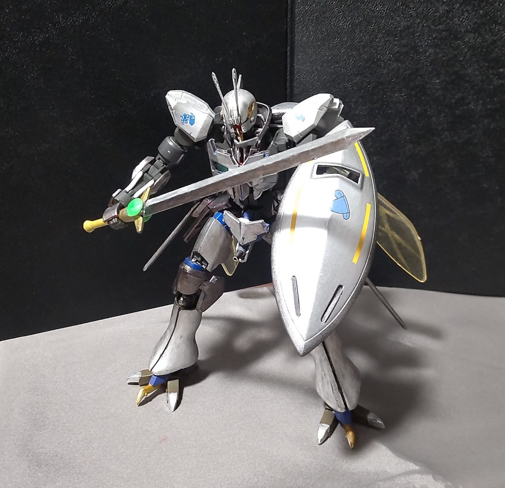 この作品を作る際に、以前の姿をしていた機体が持っていた装備は強化武装として移植するようにしました。