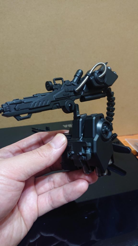 MGのSガンダムのバックパックをウイングゼロ炎のバックパックに接着し、MSGパーツを追加。