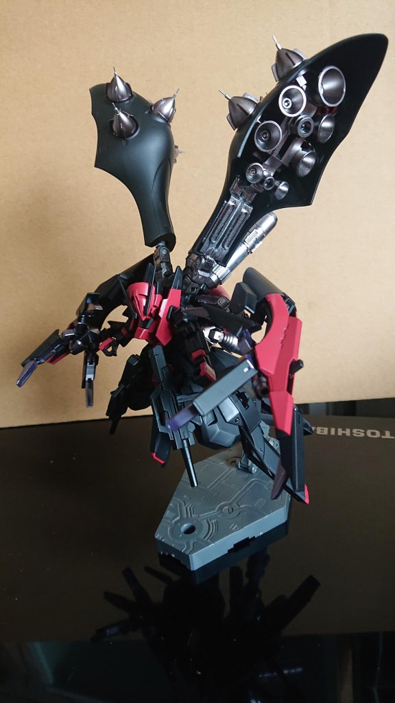 ヘキサレッド、ガンメタル、黒サフのみ使用。