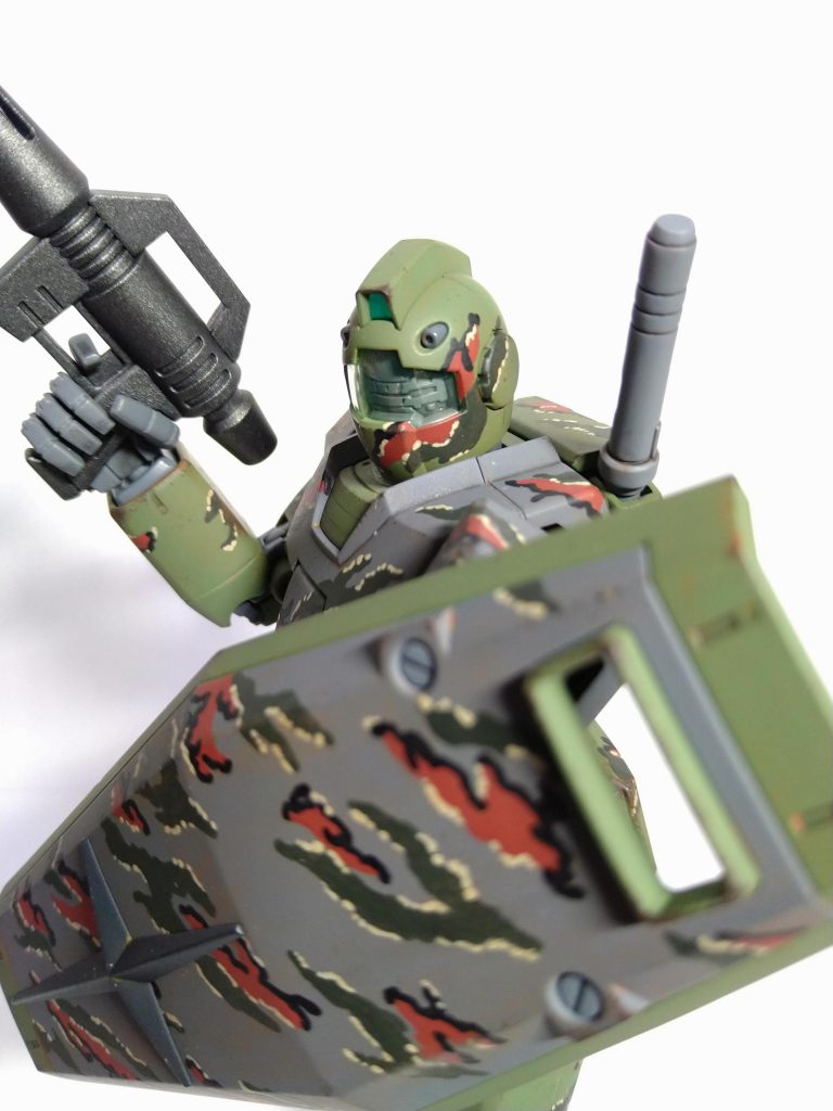 ラストはアップで。タイガー迷彩のおかげで、無機質なジムの顔もすっかり悪人ヅラに(笑)最後までご覧頂き、ありがとうございました。