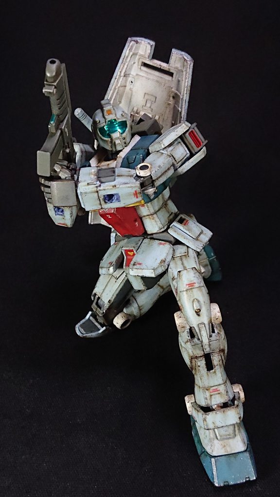 最新フォーマットであるこのHGジムはディテールも細かく、このようなポージングも可能で、とても優秀なキットだと思います。