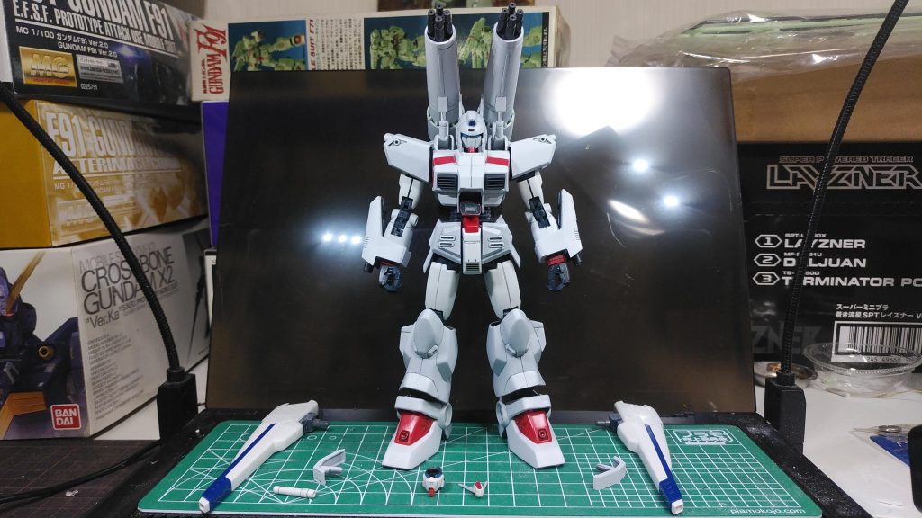 Gキャノン状態完成から。F91のフレームを使用しているので可動域が増えています。こちらを使用したのが、前回アップしたフォトストーリーになります👇https://youtu.be/7QE5gCBFaHo