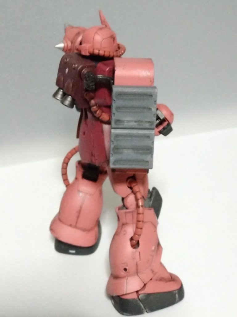 斜め後ろから。