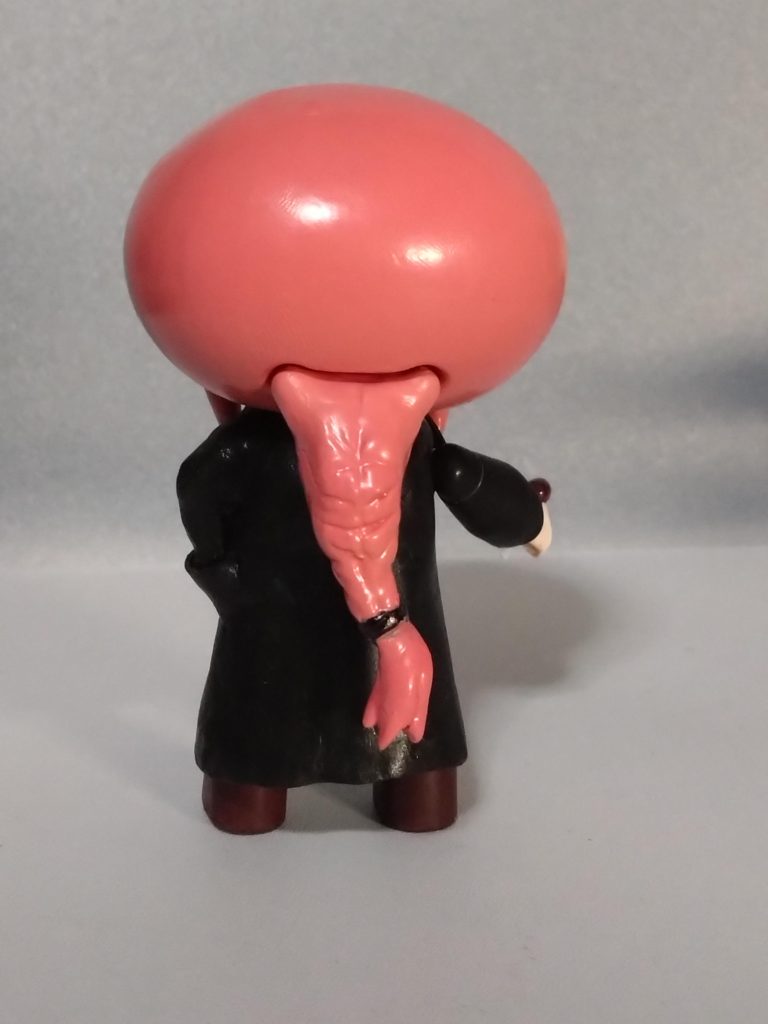 後ろ姿。後ろ髪少し長めかもですが、始め適当にパテで作った時は足ぐらいまであったので少しカットして真鍮線で繋ぎました。