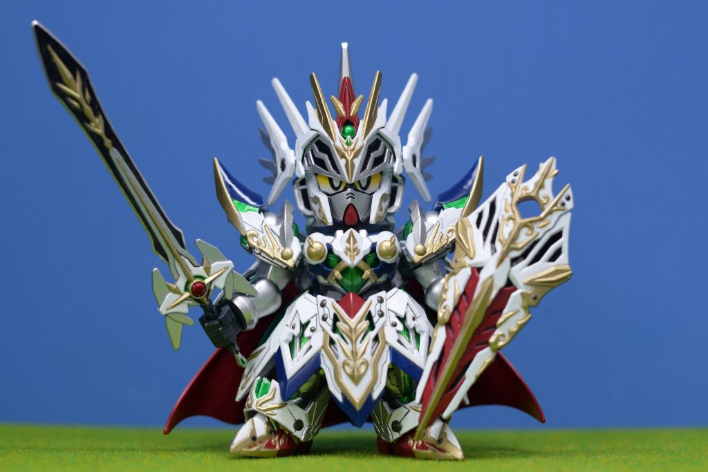 プリンタで色んなパターンの目を作ってみました。顔の中にネオジム磁石を入れて、薄鉄板にプリントした目を貼って交換できるようにしています。