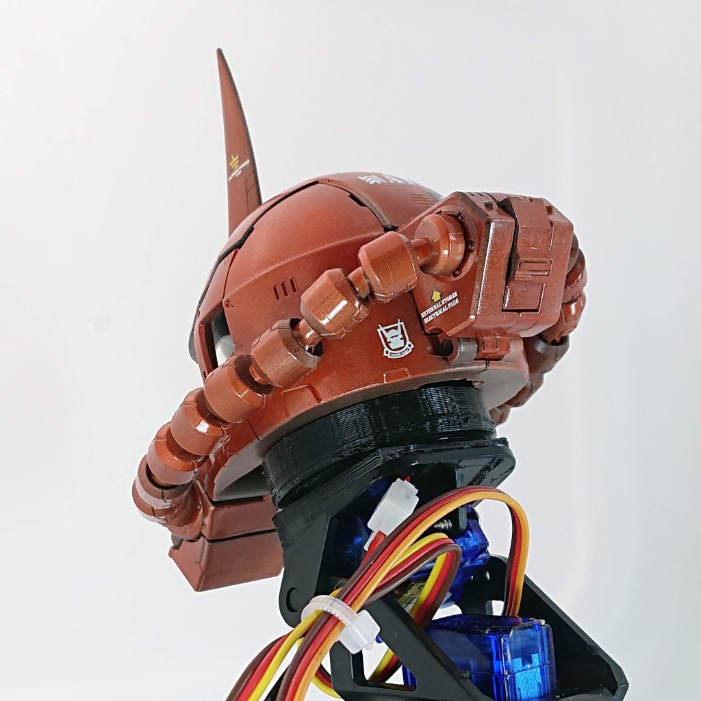 台座や、取付ステーは３Dプリンターで印刷したものです