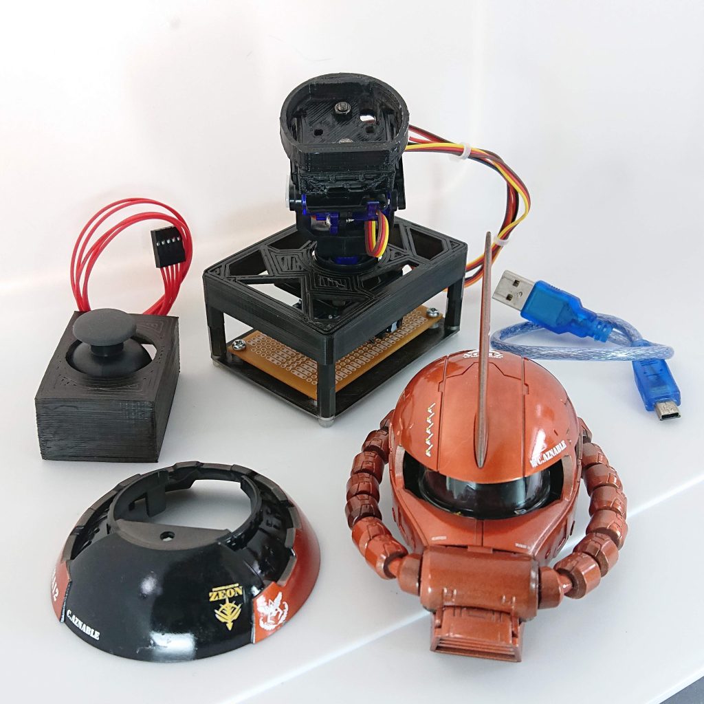 ジョイスティックを接続してマニュアル操作することができます