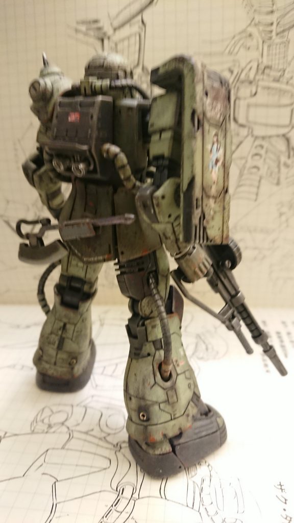 →外装など外れたら外れたまま...→塗装が剥がれてもそのまま...→寄せ集めたパーツ...→拾った武器... 「塩害満載な量産機」「脱走兵ができるメンテナンス」あぁぁ.....いつもの奴になってしまいました.....(ピ、ピンぼけ...)