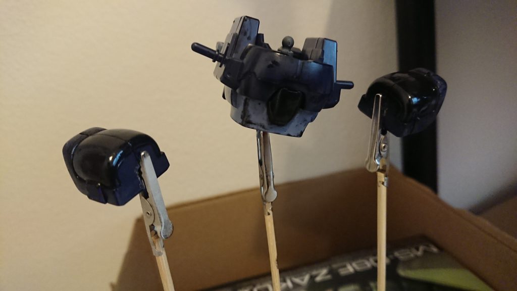 筆で黒に塗った部分です。初めてで凄く緊張しましたが結果かなり良くなったと思います。