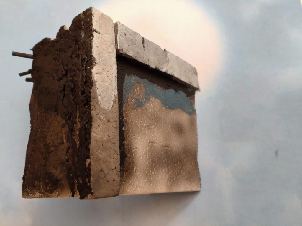 メイン写真で使用した脇役達、それなりに雰囲気を出してくれたと思います。もし次も頑張れたら、小物使って、どの名シーンを再現しようか思案中です。最後までご覧頂き、ありがとうございました!