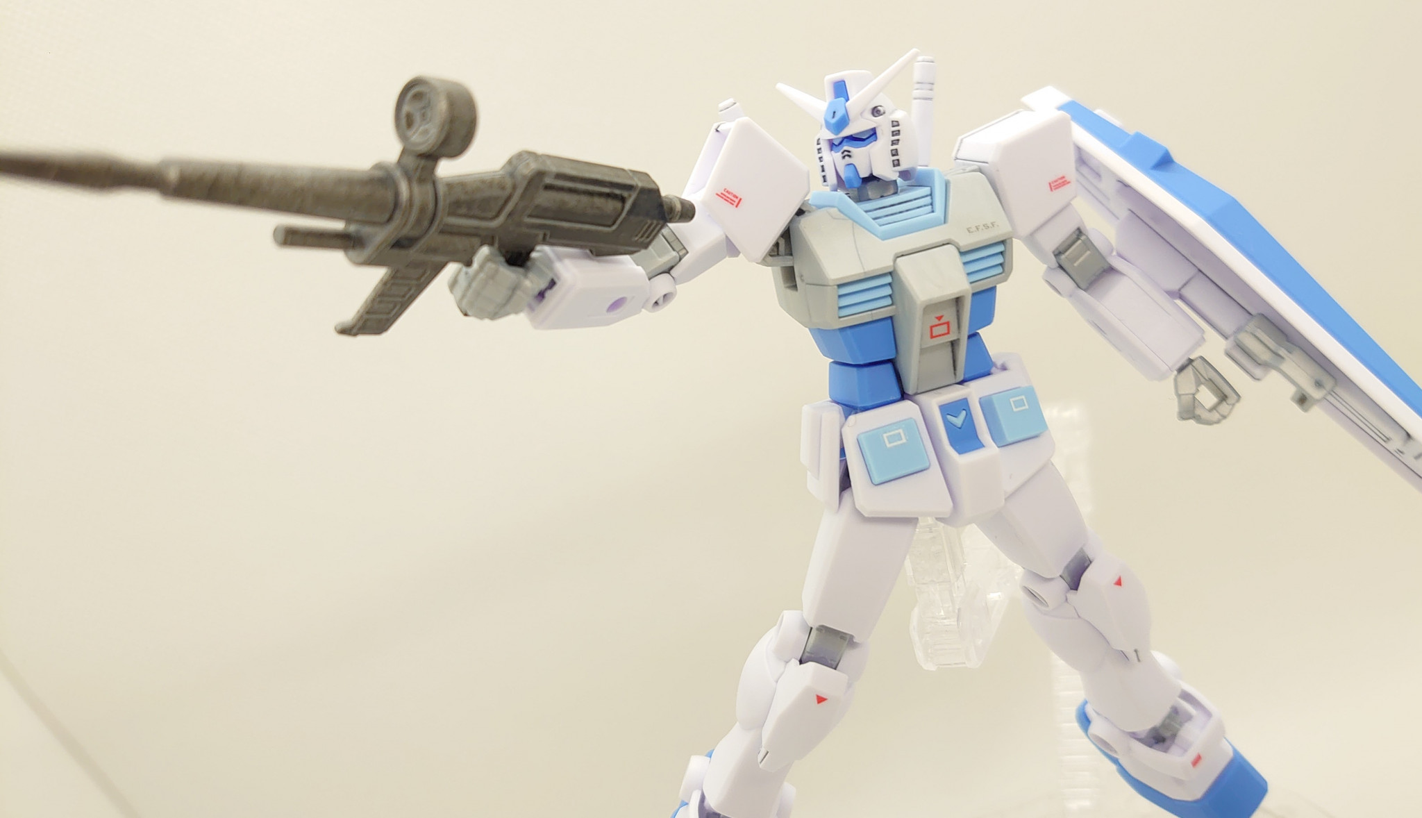 人気ショップが最安値挑戦！】 エントリーグレード EG RX78-2 ガンダム