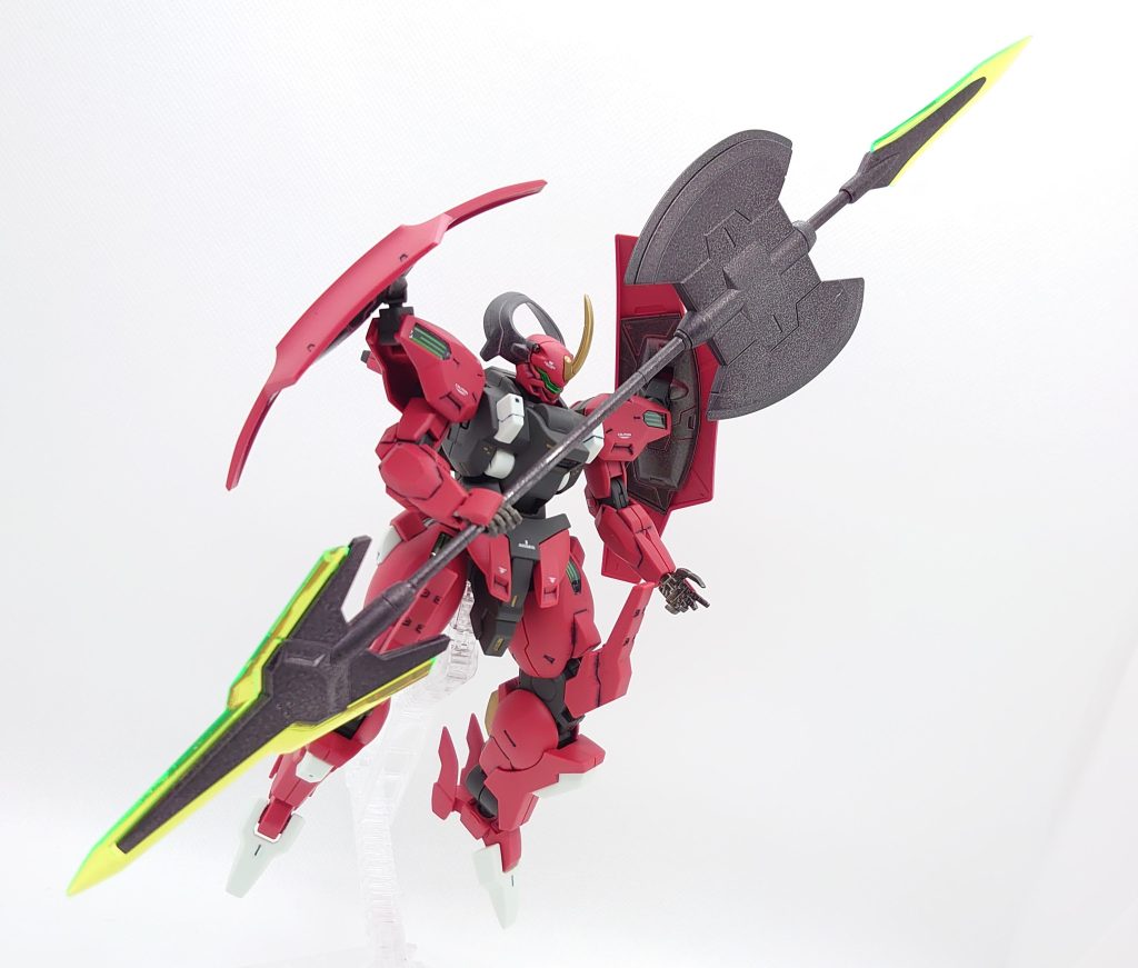 ダリルバルデを製作してみましたが、前評判で聞いていた通りの良キットでした。今回は頭部と武器の工作、部分塗装、墨入れ、デカール、トップコートで仕上げてみました。アニメ本編でももう一度出番が欲しいところですね。