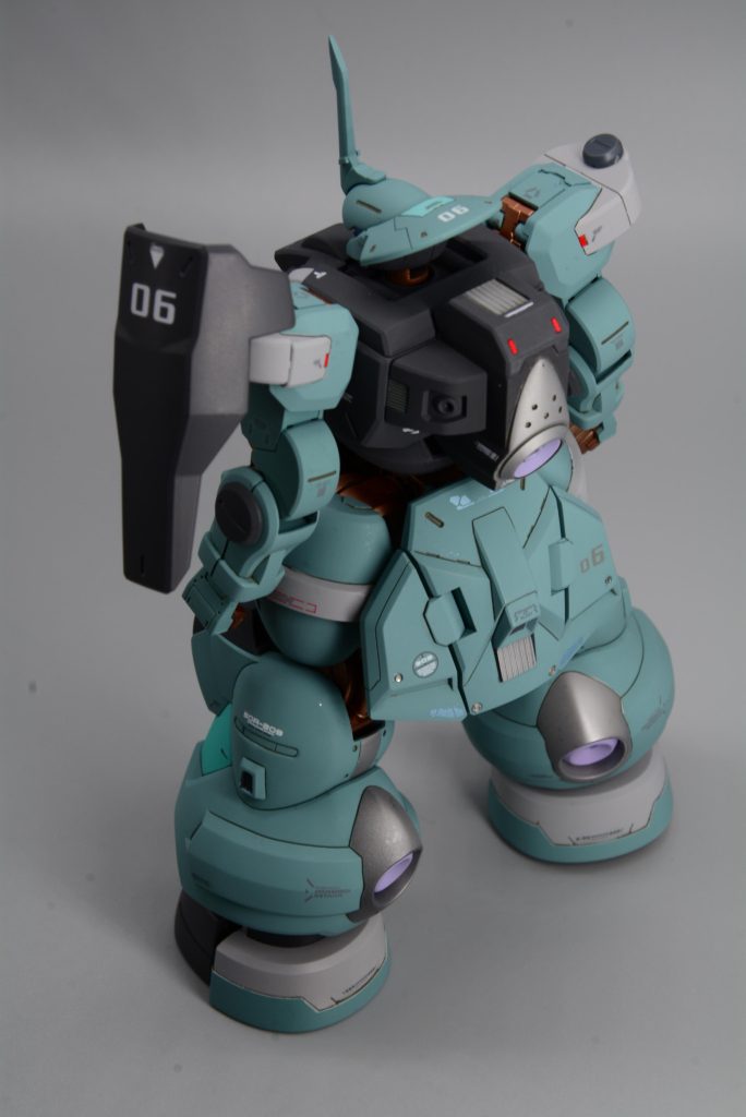 ■見下ろしビュー水星の世界におけるザクのイメージが強かったため、シールド等には