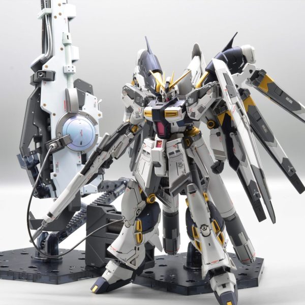 RG Hi-νガンダム+メガバズ νガンダム風カラー