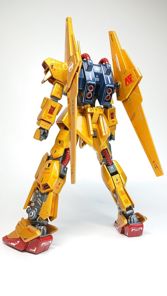 バックショットです。やはり脚まわりを中心にデカールをそこそこ貼っています。