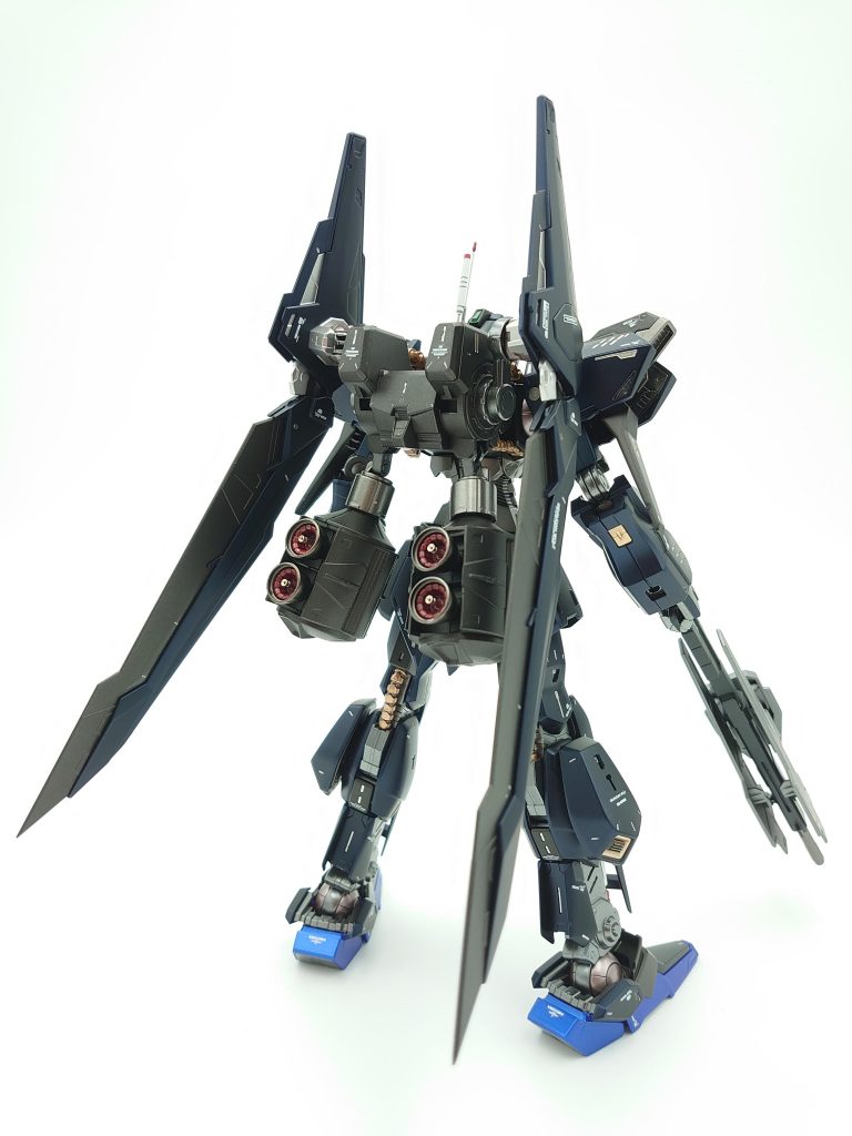 ディテールアップは控えめにバーニアのICピン、各所にハイキューパーツさんのエッチングパーツ、アンテナもハイキューパーツさんのアンテナに変更しています。