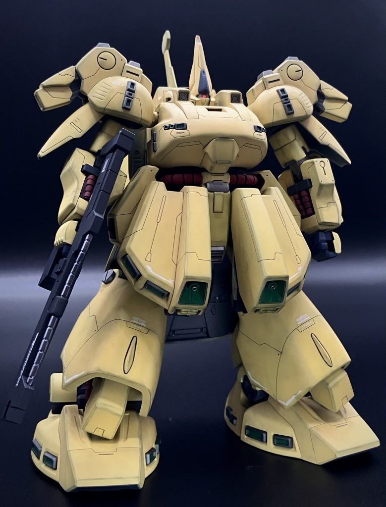 本体色に苦労しました。黒サフ、ファンデーションホワイト+イエローを混ぜてグラデーション塗装です