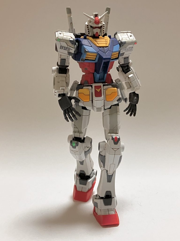 腕足のグレー部を筆塗り