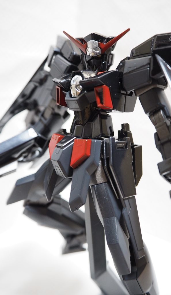 各部ディテール追加が映えているアングルです。こうして拡大して見ると黒サフで立ち上げた各パーツが非常に美しく仕上がったと実感します。