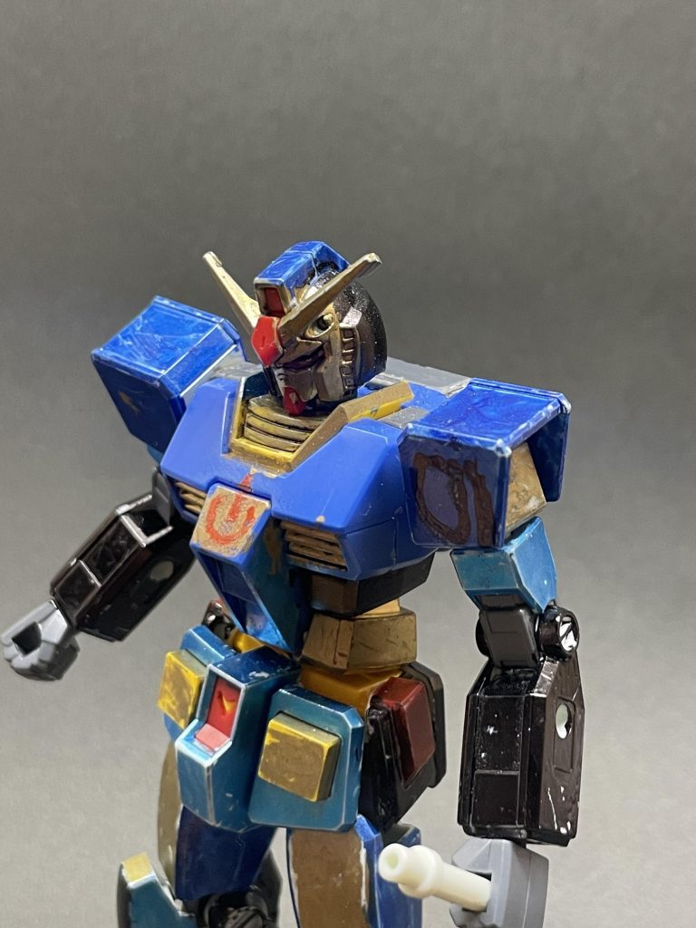 顔の色が違うという中々のセンス。