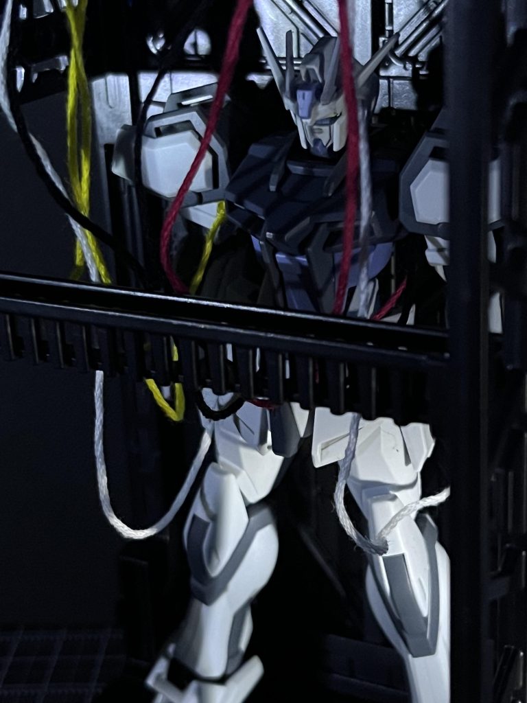 ケーブルは100均の刺繍用の糸です。一袋に何色も入っていたので使いました。