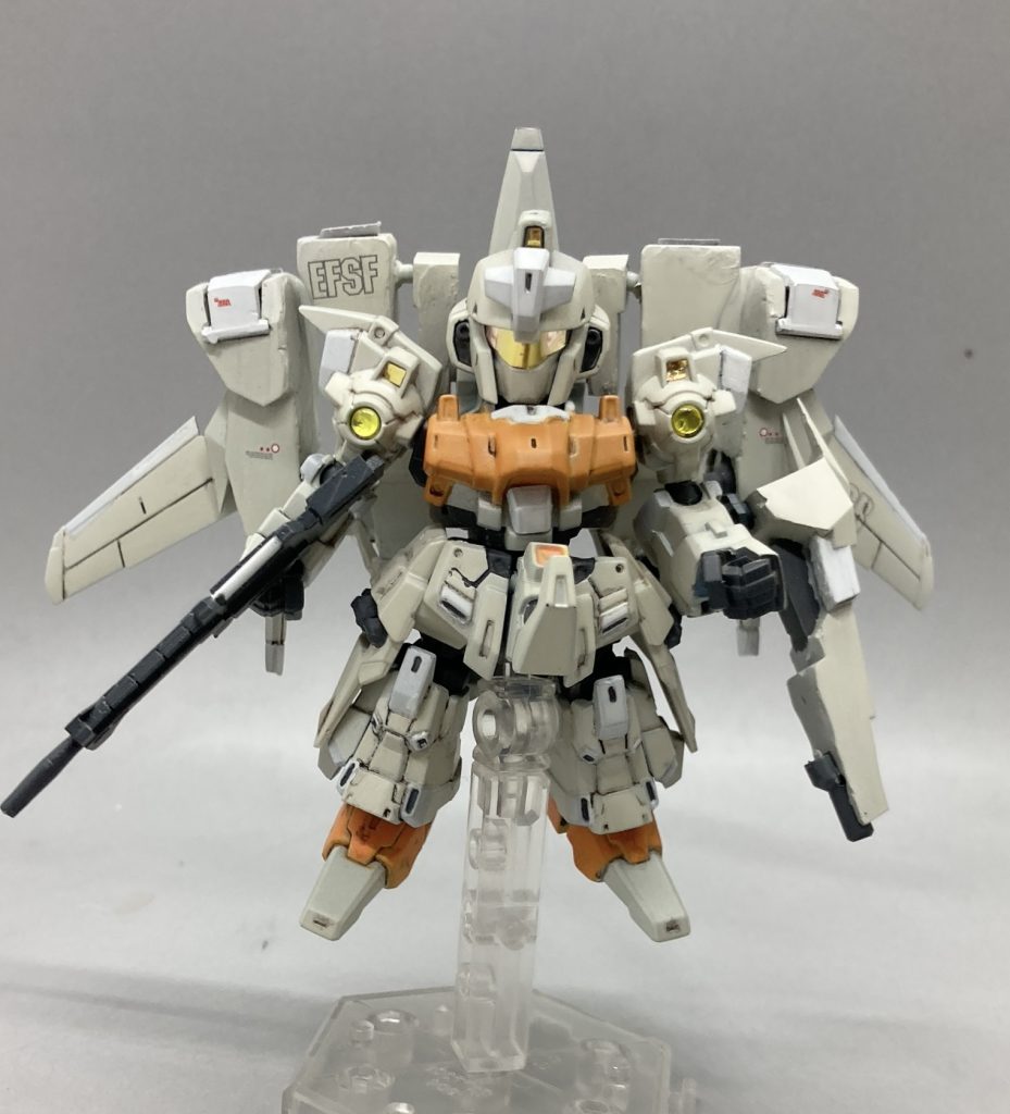 次にAユニット。マイクロミサイルポットとハイパービームサーベルが特徴です。