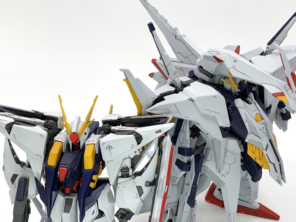 この2体をガンプラで並べられる日が来るとは……ですよね