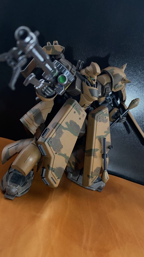 　その為、このドーガヘッドタイプの機体も各地で目撃されている。こちらのヘッドタイプは、ギラ･ドーガ改、強化型ギラ･ドーガなどといった名称で登録されているようだ。