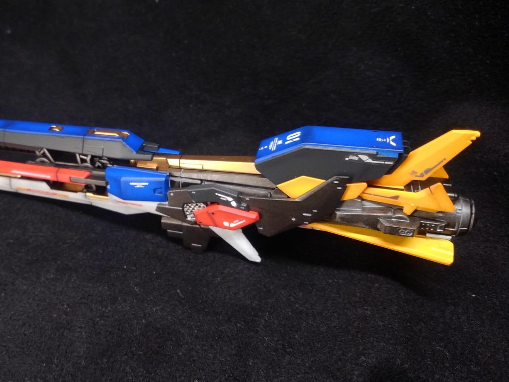 黄色パーツはガイアのエヴァオレンジイエローをベースに上からクリアオレンジでグラデーションかけてます