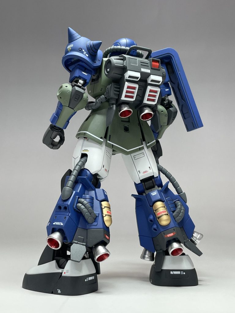 今回は、脚の後ハメ加工をオミットしたりして、少し手を抜いたのですが、完成すると意外に合わせ目が目立たず、これはこれでいいかと思いました。