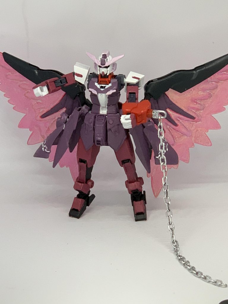 デスティニーの翼のため光の翼も再現可能。翼はホロマーカートランザムレッドで塗装。