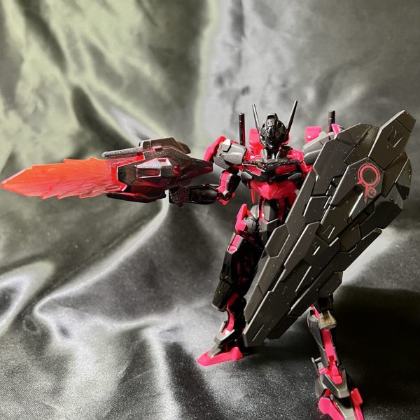 セブンイレブン　ガンプラ　限定モデル　ストライクガンダム　ルブリス セブンイレブン限定ガンプラ νガンダム ストライク ルブリス 3体