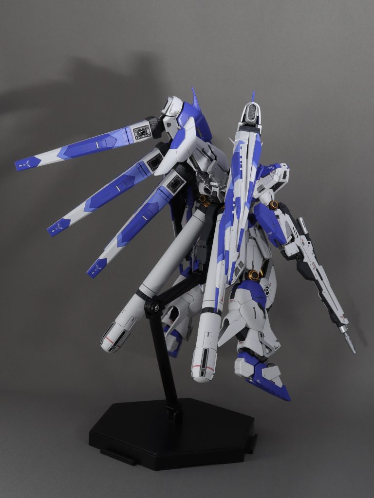 RG Hi-νガンダム–4枚目/制作者：ベラボー