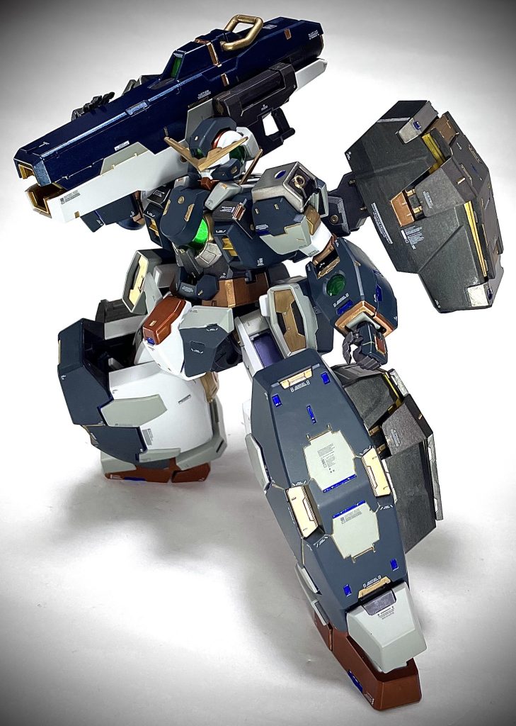 土方のおっちゃんのようなヴァーチェ。このずっしりとしたデザインがたまらんですね。