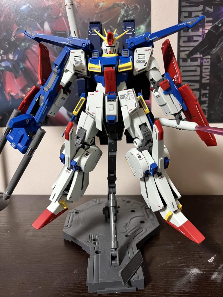 作りごたえのあるキットでしたが、完成するととても素晴らしいキットでした。仕事の都合などで、なかなか思うように進みませんでしたが、なんとか完成できました。