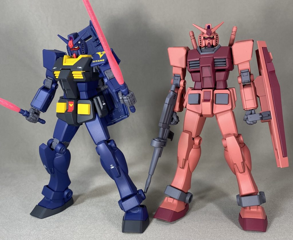 以前作ったキャスバルカラーのものと並べてみました。