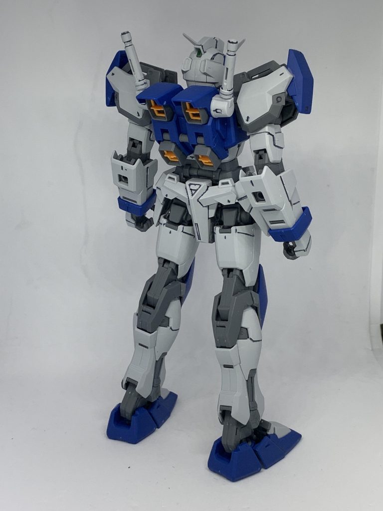 前後。カッコいい……個人的に世界一カッコいいガンダムです。この姿こそが完成形。シタイの布？あんなものはせいぜい身代わりとして脱ぎ捨てる用です。